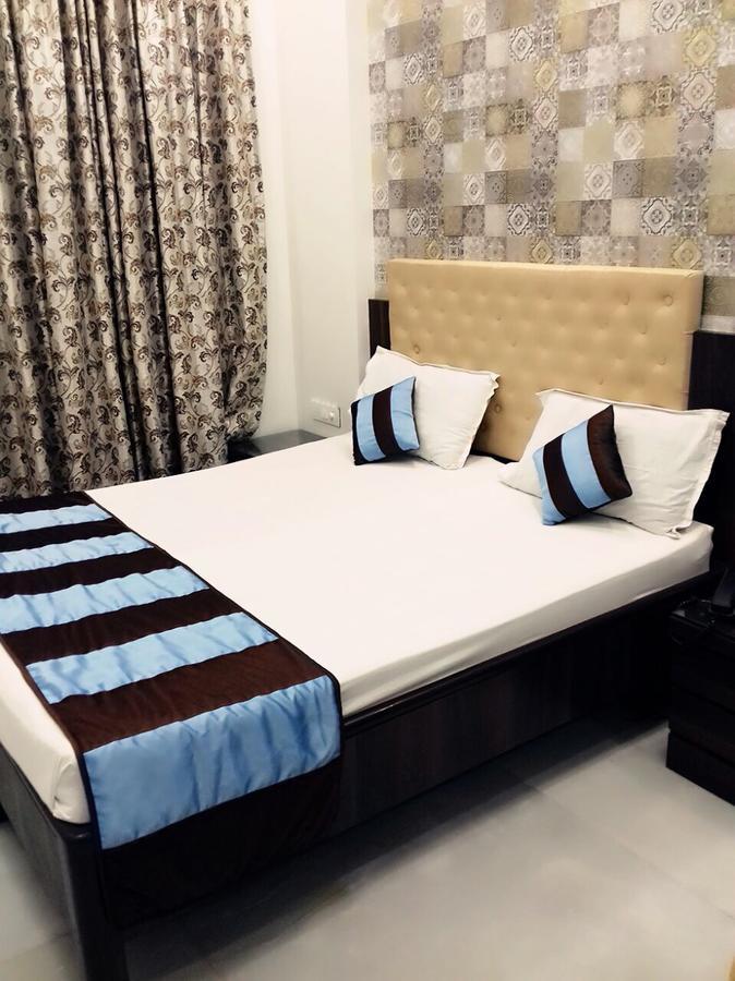Hotel Antique - Colaba Mumbai  Buitenkant foto