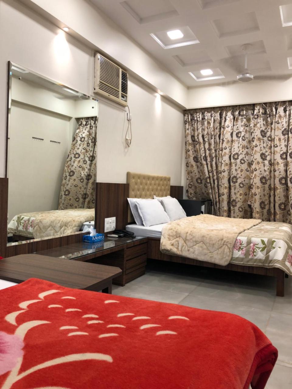 Hotel Antique - Colaba Mumbai  Buitenkant foto